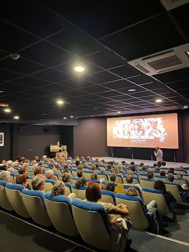Le Taurus cinema in Mèze